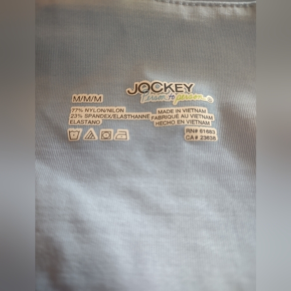 NWT Jockey sleeveless women's size medium top shirt builtin sports bra - Picture 3 of 6